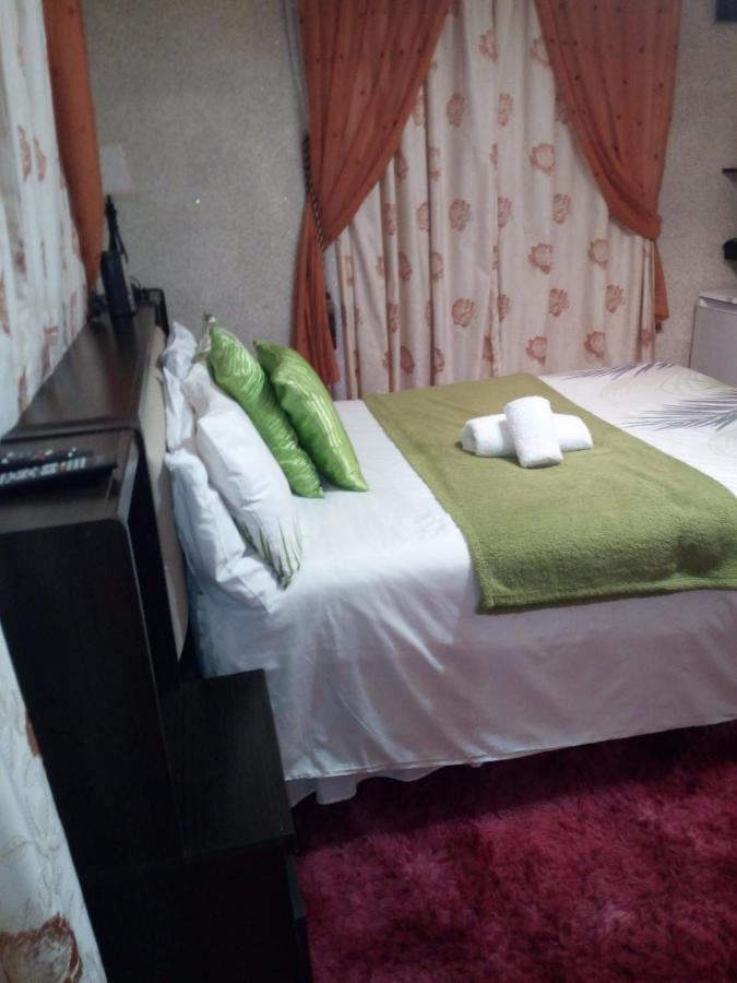 Bed and Breakfast Hemmingways King William's Town Exterior foto